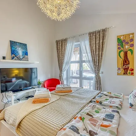 Вилла Three-bedroom Marija With Private Pool In Gedici
