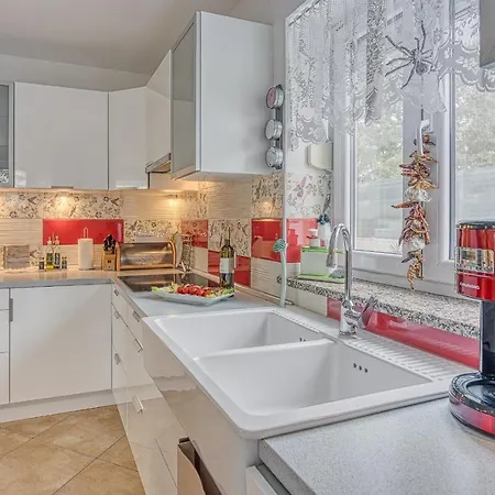 Three-bedroom Marija With Private Pool In Villa Gedići