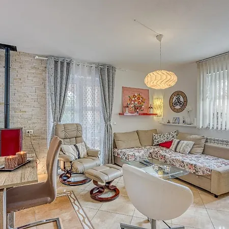 Вилла Three-bedroom Marija With Private Pool In